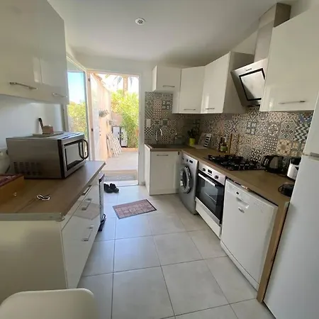 아파트 Petite Maison A 300 M De La